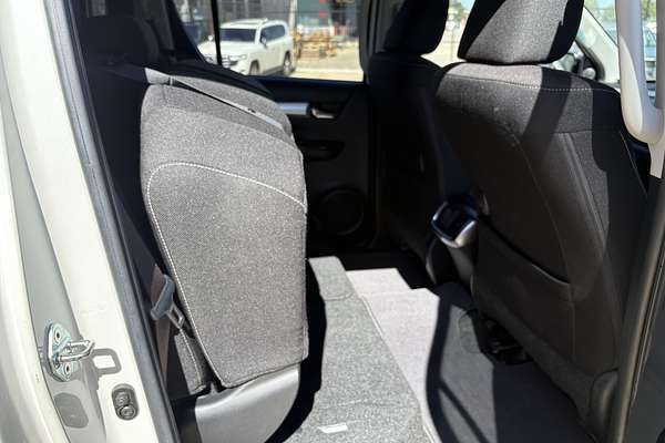 2017 Toyota Hilux SR5 (4x4) GUN126R MY17 4X4