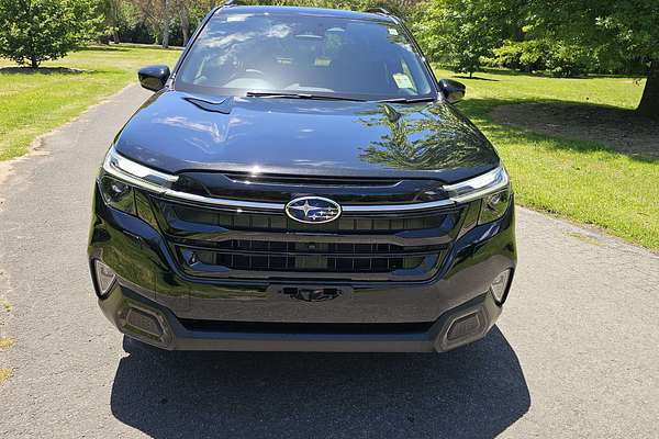 2025 Subaru Forester Hybrid Touring S6