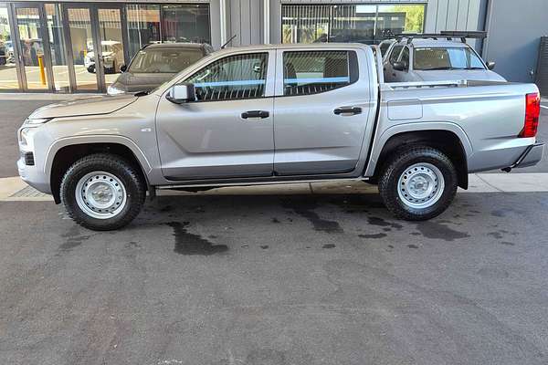 2024 Mitsubishi Triton GLX MV 4X4