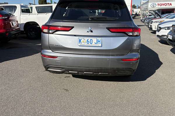 2022 Mitsubishi Outlander ES ZM