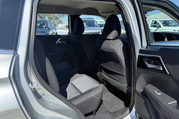 2025 Mitsubishi Outlander ES ZM