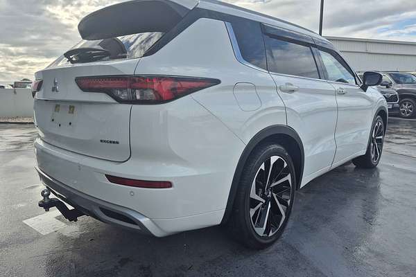 2023 Mitsubishi Outlander Exceed ZM