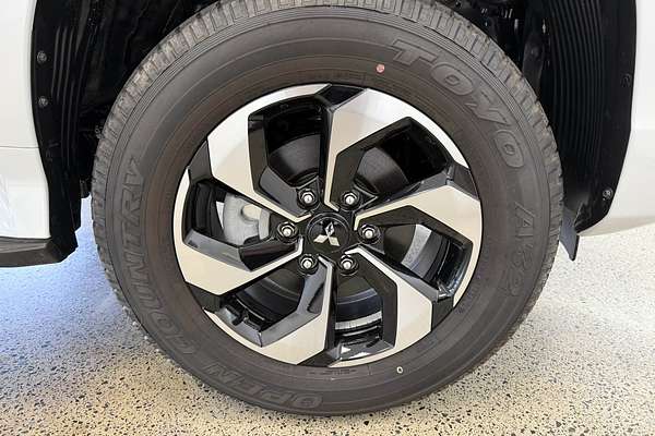 2024 Mitsubishi Pajero Sport GLS QG