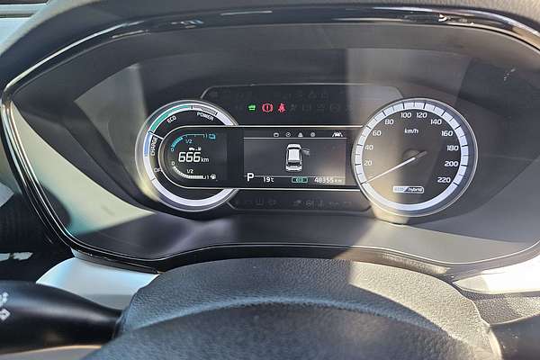 2021 Kia Niro Hybrid Sport DE