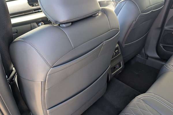 2025 Mitsubishi Outlander Exceed ZM