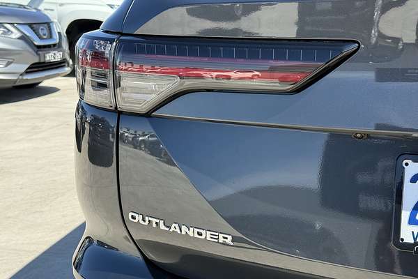 2025 Mitsubishi Outlander Exceed Tourer ZM