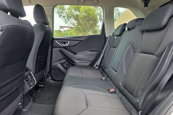 2023 Subaru Forester 2.5i S5