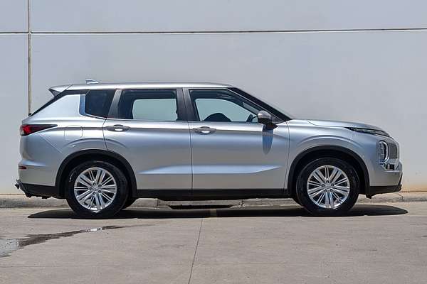 2021 Mitsubishi Outlander ES ZM