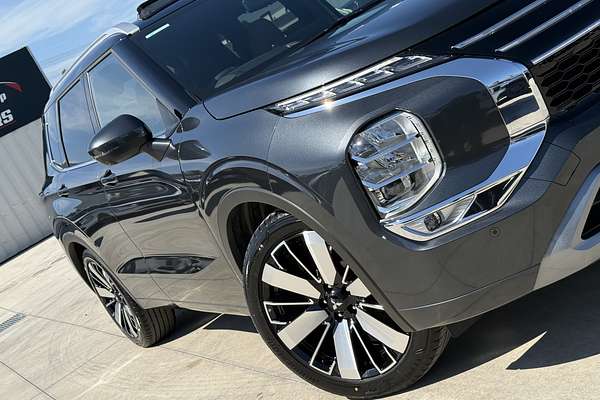 2025 Mitsubishi Outlander Exceed Tourer ZM