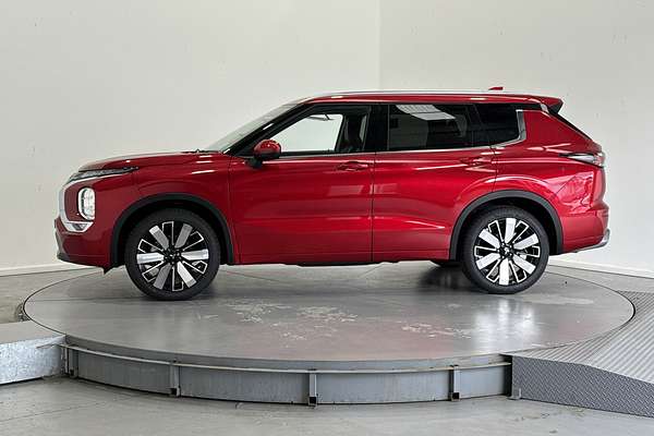 2025 Mitsubishi Outlander Exceed ZM