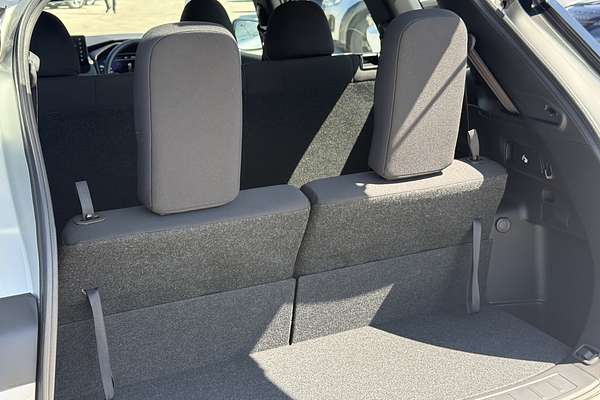 2025 Mitsubishi Outlander ES ZM