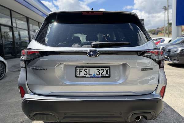 2025 Subaru Forester Hybrid Touring S6
