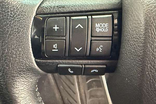 2019 Toyota Hilux SR5 GUN126R