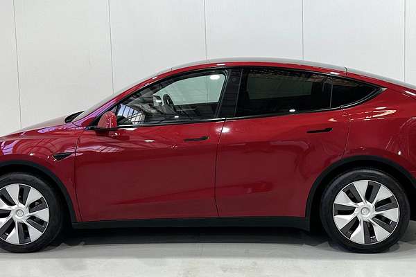 2022 Tesla Model Y Rear-Wheel Drive