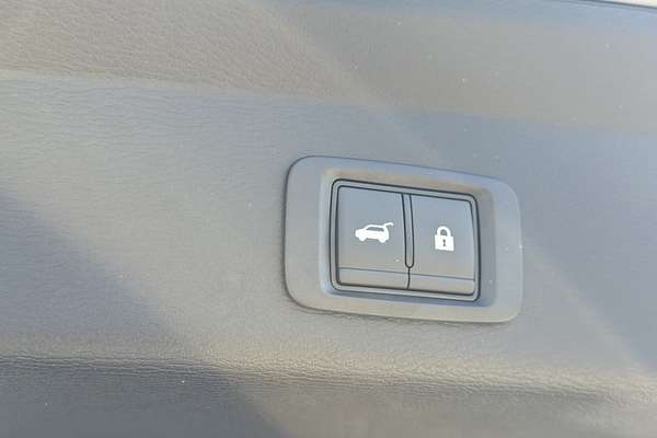 2025 Mitsubishi Outlander PHEV Exceed ZM