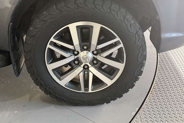 2019 Toyota Hilux SR5 GUN126R