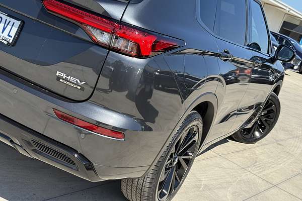 2025 Mitsubishi Outlander PHEV GSR ZM