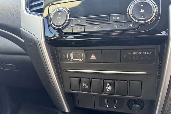 2022 Mitsubishi Triton GLX+ MR 4X4