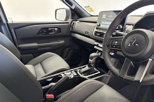 2025 Mitsubishi Triton GSR MV 4X4