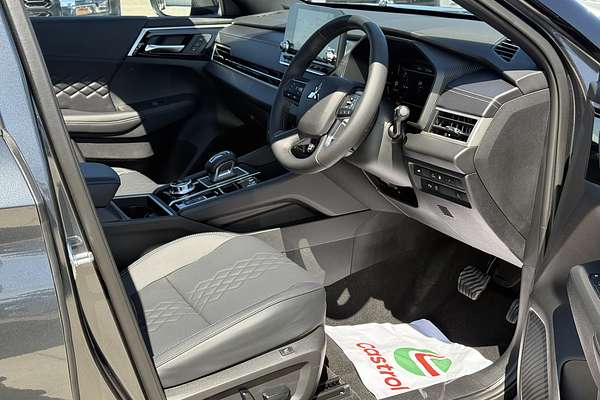 2025 Mitsubishi Outlander PHEV GSR ZM