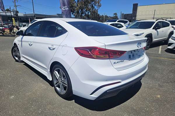2017 Hyundai Elantra SR TURBO AD