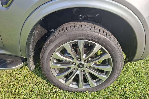 2025 Ford Everest Platinum 3.0L