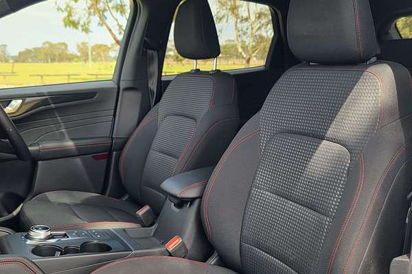 2022 Ford Escape ST-Line ZH