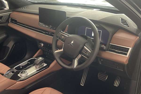 2025 Mitsubishi Outlander Exceed Tourer ZM