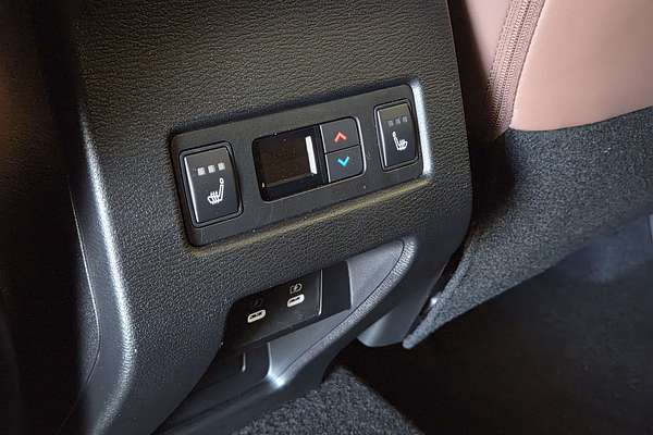 2025 Mitsubishi Outlander Exceed Tourer ZM