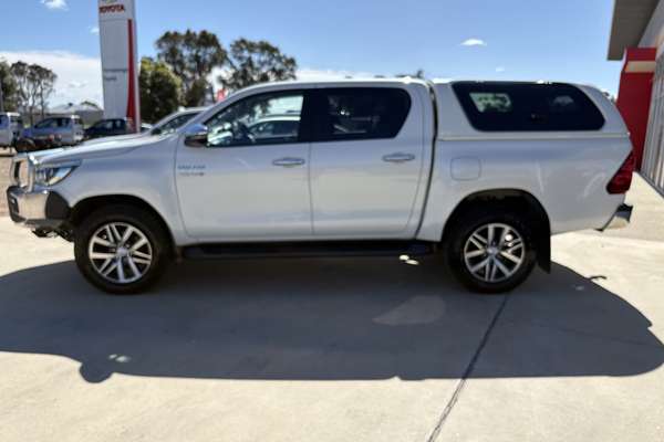 2017 Toyota Hilux SR5 (4x4) GUN126R MY17 4X4