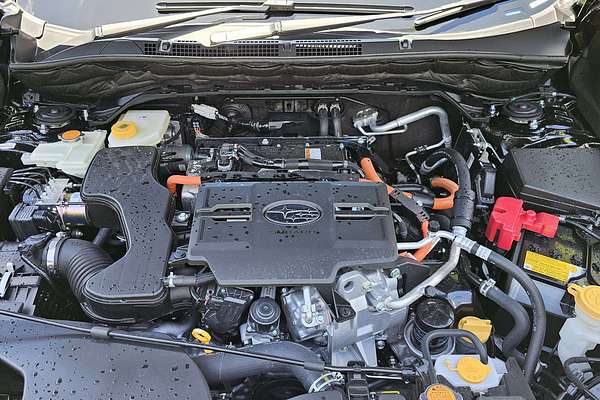 2025 Subaru Forester Hybrid Touring S6