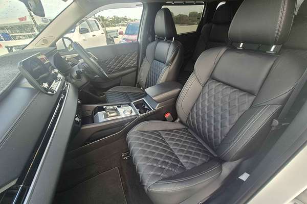 2023 Mitsubishi Outlander Exceed ZM