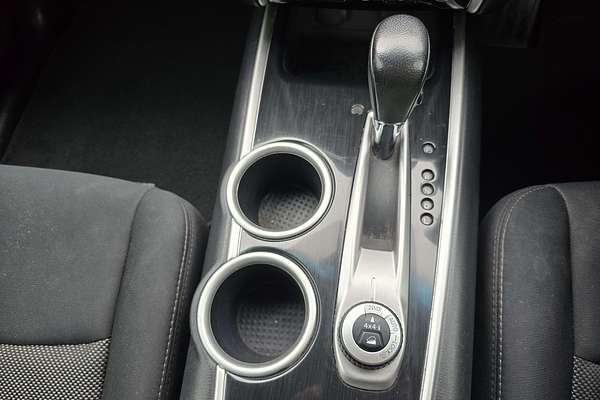 2017 Nissan Pathfinder ST R52 Series II