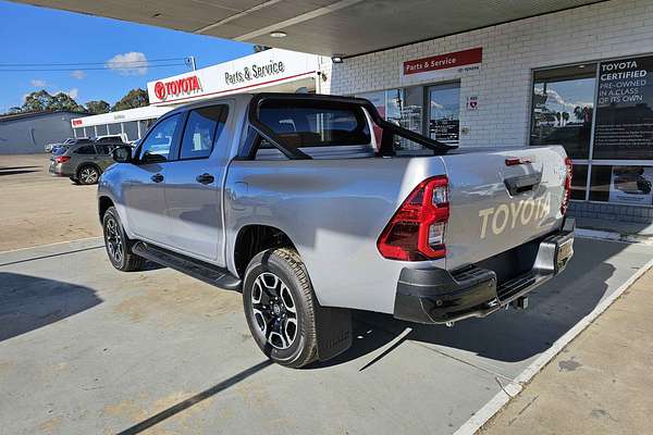 2025 Toyota Hilux SR5 GUN126R 4X4