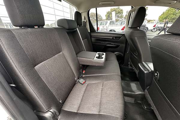 2017 Toyota Hilux SR GUN126R