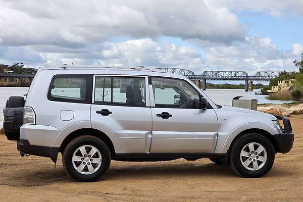 2008 Mitsubishi Pajero GLX NS