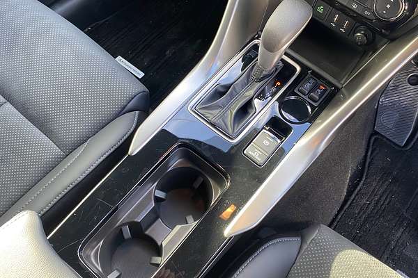 2024 Mitsubishi Eclipse Cross Black Edition YB