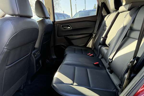 2022 Nissan X-TRAIL ST-L T33