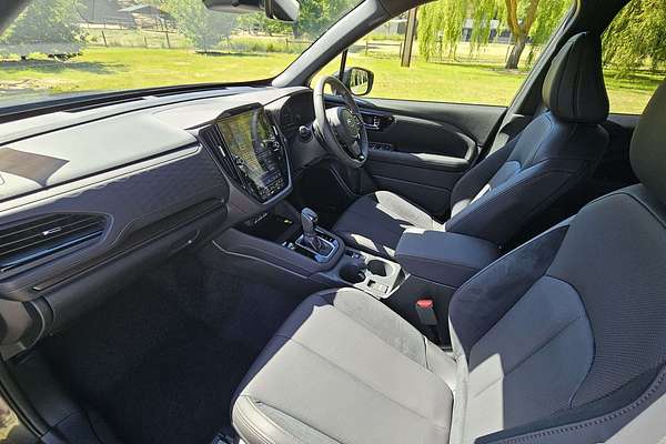 2025 Subaru Forester Hybrid Touring S6