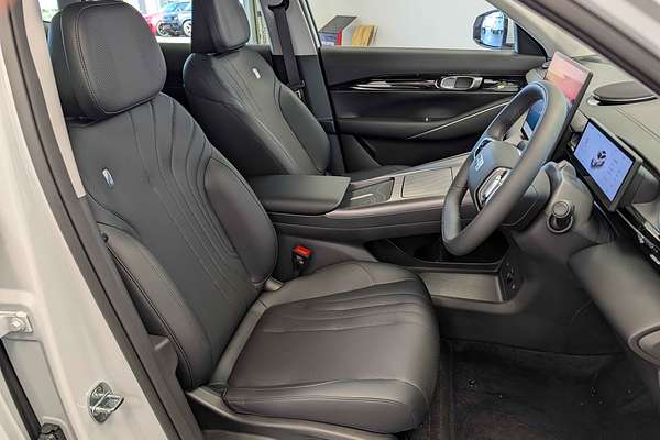 2025 Geely P15AYMRGO/26