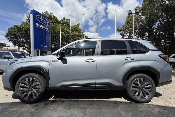 2025 Subaru Forester Hybrid Touring S6