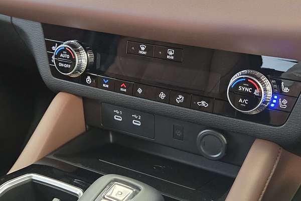 2025 Mitsubishi Outlander Exceed Tourer ZM