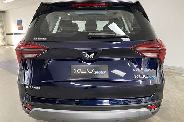 2025 Mahindra XUV700 AX7L