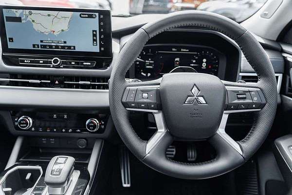 2025 Mitsubishi Outlander Exceed ZM AWD