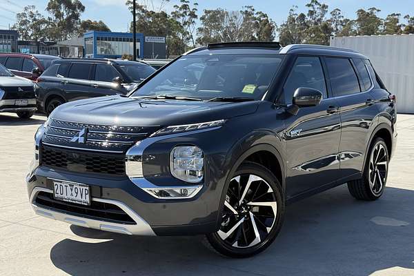 2025 Mitsubishi Outlander PHEV Exceed ZM