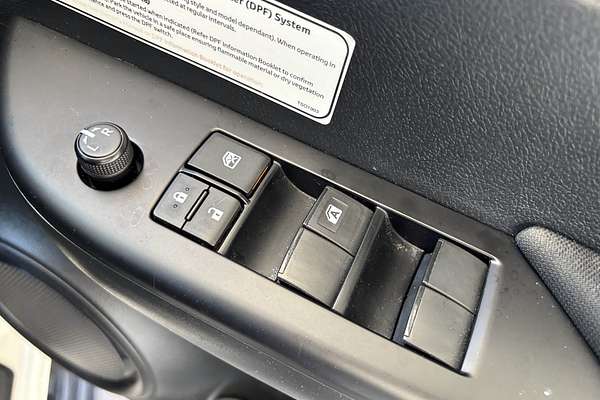2020 Toyota Hilux SR GUN126R 4X4