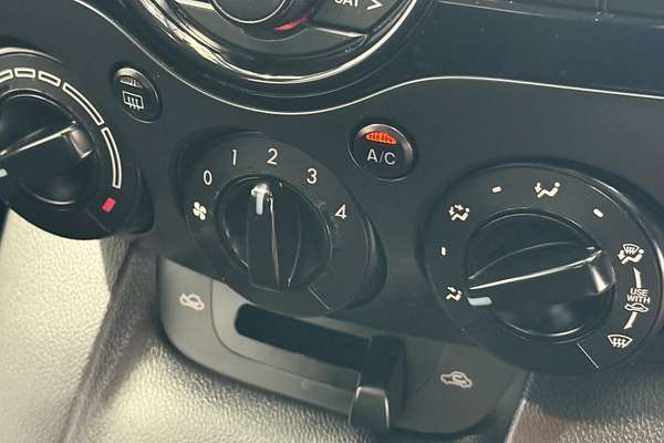 2014 Mazda 2 NEO SPORT DE MY14