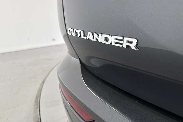 2025 Mitsubishi Outlander Exceed Tourer ZM