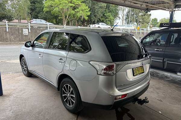 2013 Mitsubishi Outlander LS ZJ