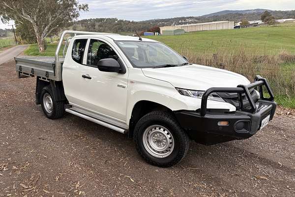 2021 Mitsubishi Triton GLX MR 4X4